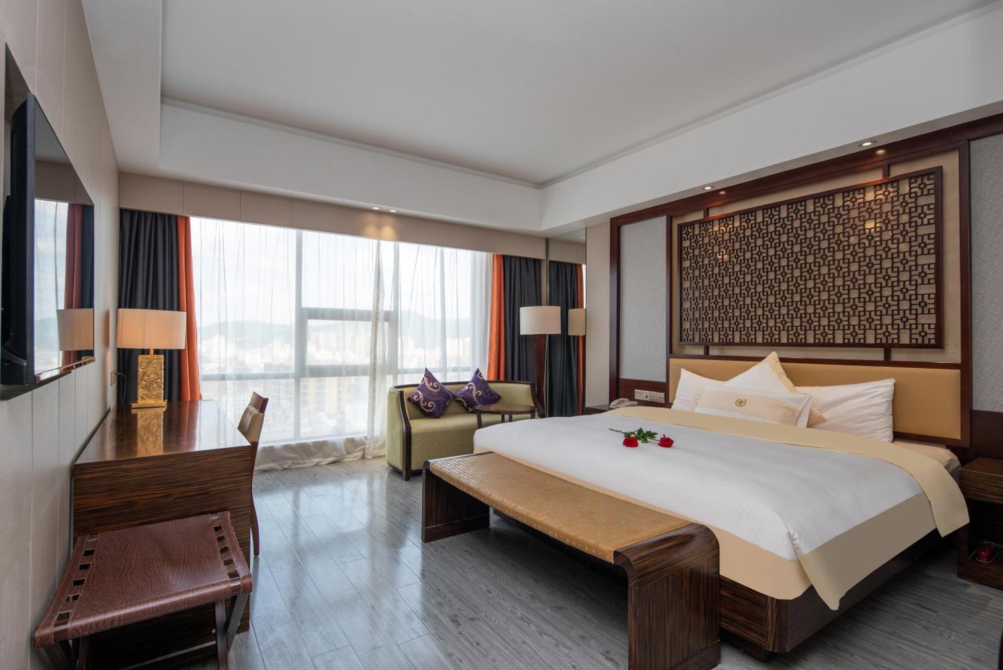 King Royal Hotel Yunfu Exterior photo